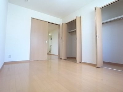 【寝室】 | アムールLuster