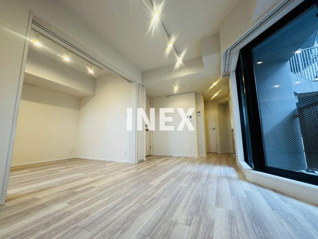 横浜市中区羽衣町２丁目の賃貸マンションの居間・リビング