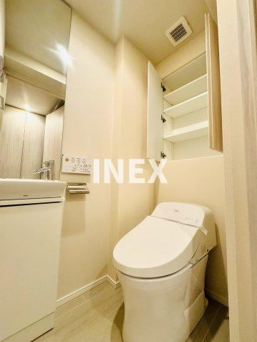 横浜市中区羽衣町２丁目の賃貸マンションのトイレ