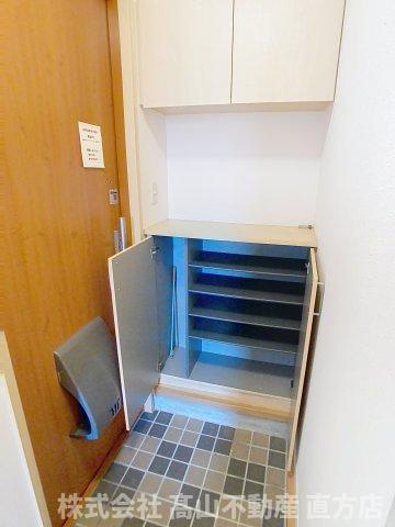 ベニコーB棟の収納