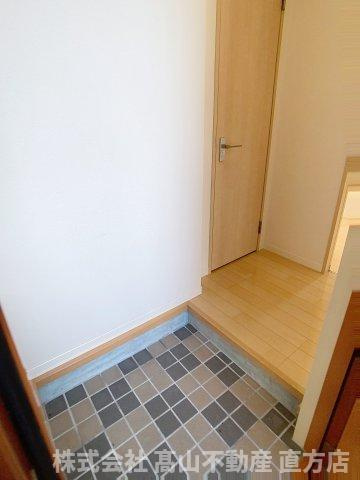 ベニコーB棟の玄関