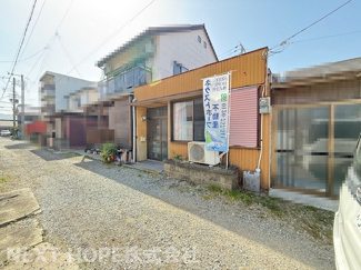 【外観】 | 洲本市物部３丁目中古テラスハウス | 玄関側は北東向きです♪前面道路は約2.7ｍです！南西側からも出入りができます！！