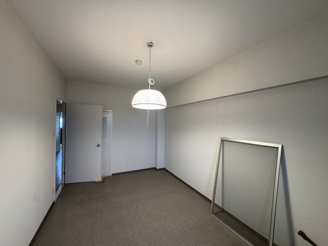 －三丁目不動産-ダイアパレス小川の洋室