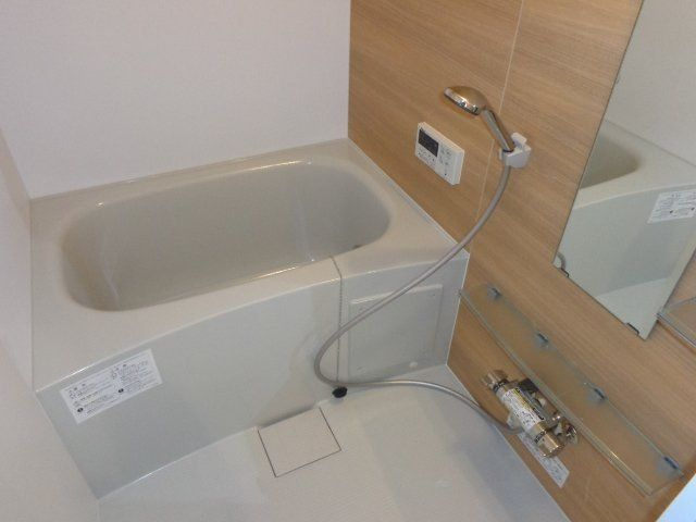 メリーシャトレーンの浴室|コンパクトで使いやすいお風呂です