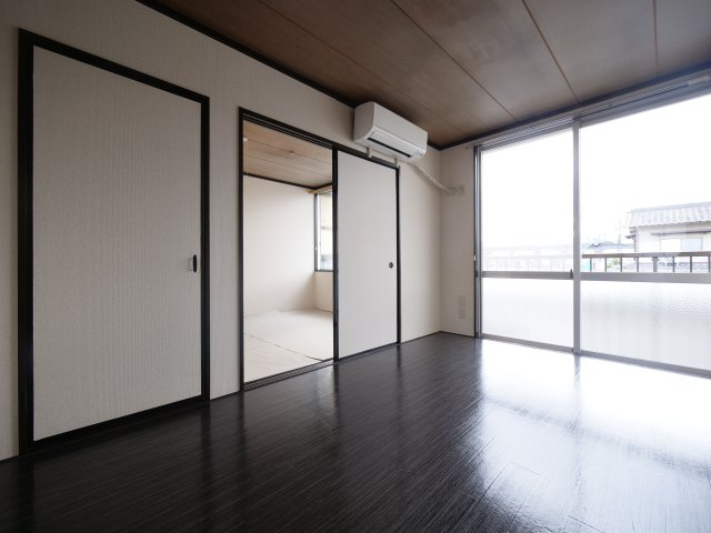 コーポ富士の洋室|※写真は別の部屋のものです。