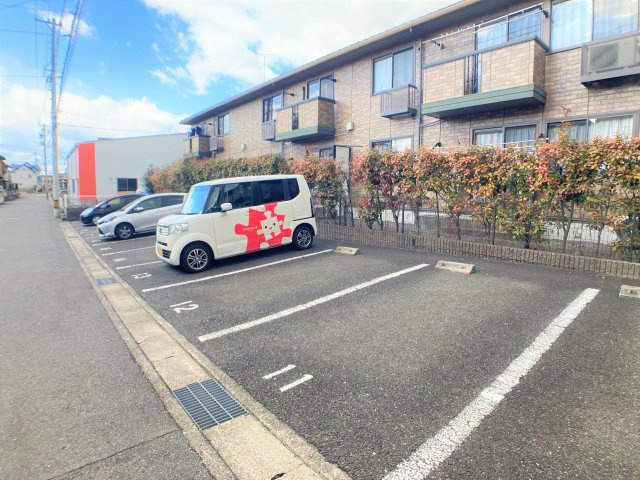 スカイウェーブ　Ｂの駐車場