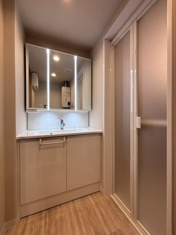 アルファレックス南11条の独立洗面台