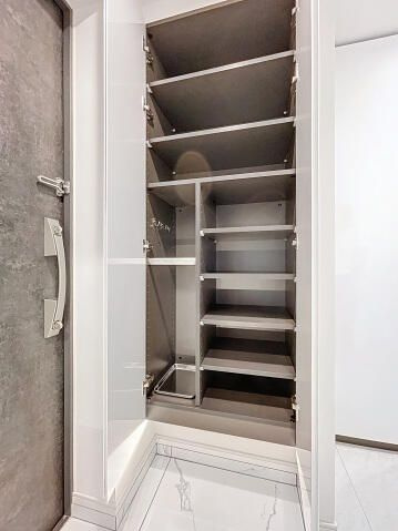 スカイコートルアナ文京本駒込の収納