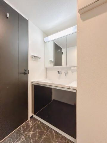 スカイコートルアナ文京本駒込の洗面所