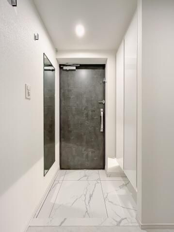 スカイコートルアナ文京本駒込の玄関