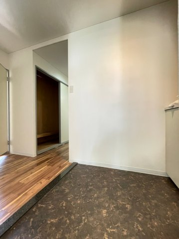 グリーンハイツ妙法寺Bの玄関