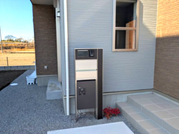 ブルーミングガーデン板鼻のエントランス