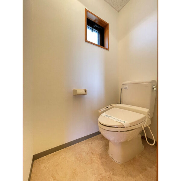 ワンピースのトイレ|落ち着いたトイレです