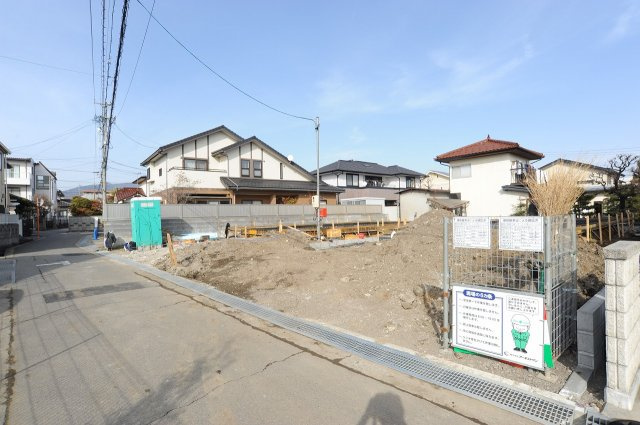 三輪１丁目新築建売住宅2号棟の前面道路含む現地写真