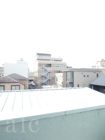 中野区本町３丁目の賃貸マンションのバルコニー|日当たり良好