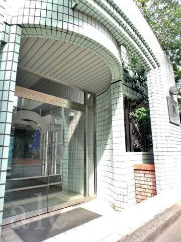 中野区本町３丁目の賃貸マンションのその他|毎日通るエントランスはこのようになっています