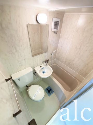 中野区本町３丁目の賃貸マンションの浴室|バス設備