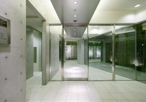 カスタリア菊川のエントランス