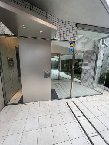 カスタリア菊川のロビー