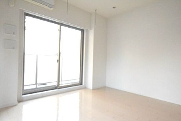 カスタリア菊川の居間・リビング