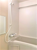 落ち着いた空間のお風呂です