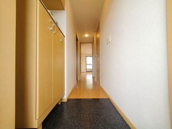 ＳＵＮ　ＦＬＯＷＥＲの玄関