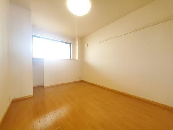 ＳＵＮ　ＦＬＯＷＥＲの寝室