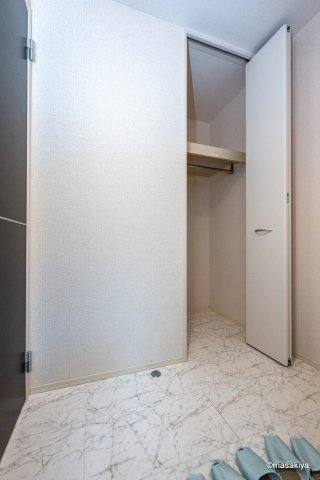 リジェール　オール　セゾン　Bの玄関