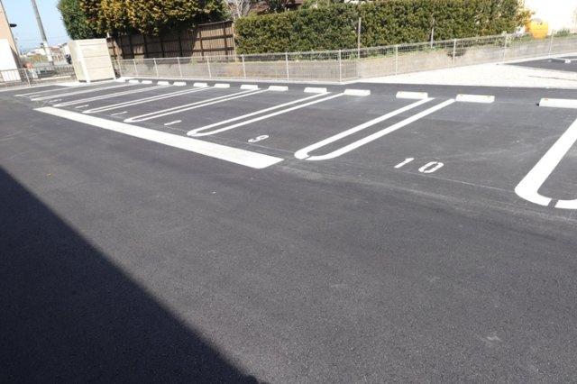 フェリシアの駐車場|駐車場があるので、車を買う予定の方も安心です