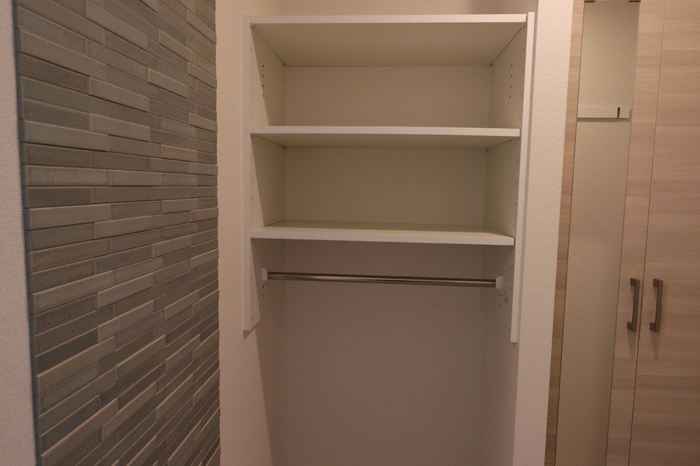 フェリシアの寝室|落ち着いた色調の寝室です