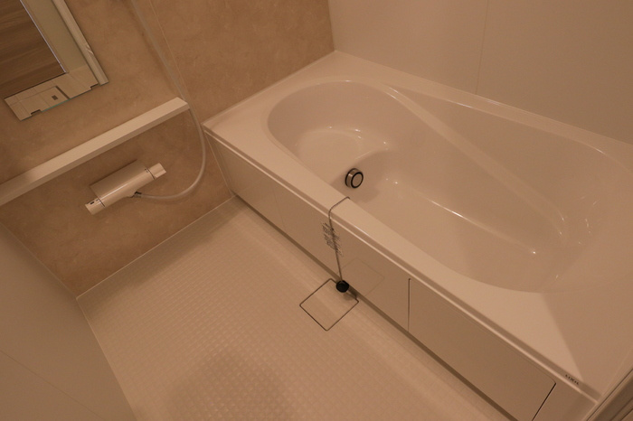 フェリシアの浴室|落ち着いた空間のお風呂です