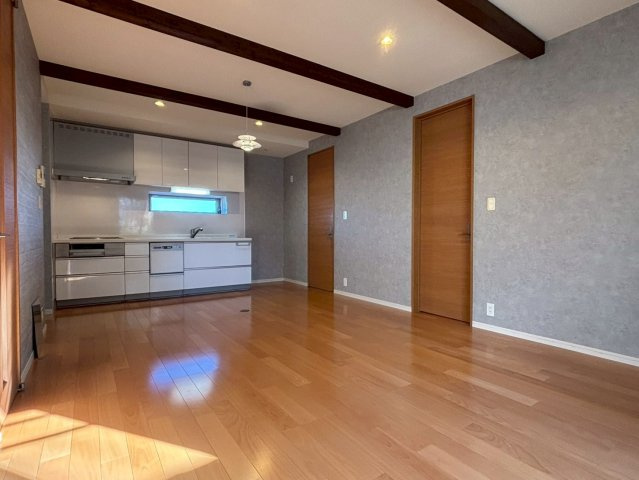 光の森　店舗付き住宅の居間・リビング|２階　リビング