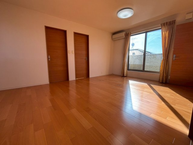 光の森　店舗付き住宅の洋室|３階　1