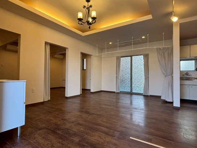 光の森　店舗付き住宅のその他|１階店舗スペース　ホール