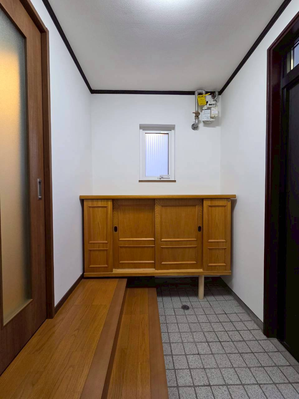 富士見2丁目　中古住宅の玄関