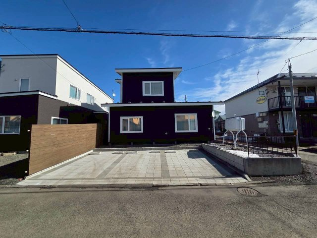 富士見2丁目　中古住宅の駐車場