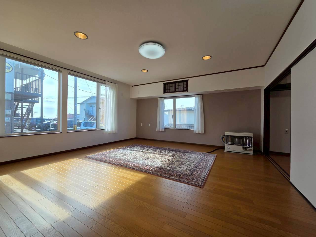 富士見2丁目　中古住宅の居間・リビング