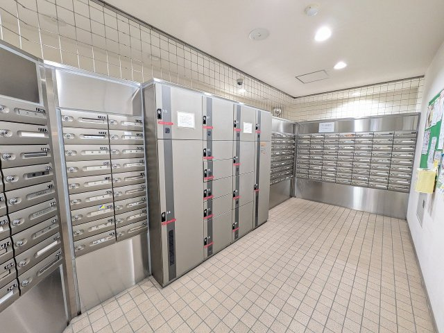 ファミールスクエア八王子の設備|～不在時の荷物受け取りに大変便利な宅配BOX～