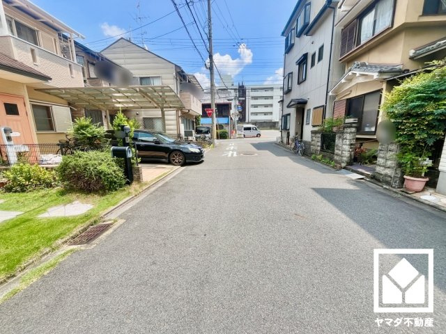 伏見区深草北鍵屋町の前面道路含む現地写真