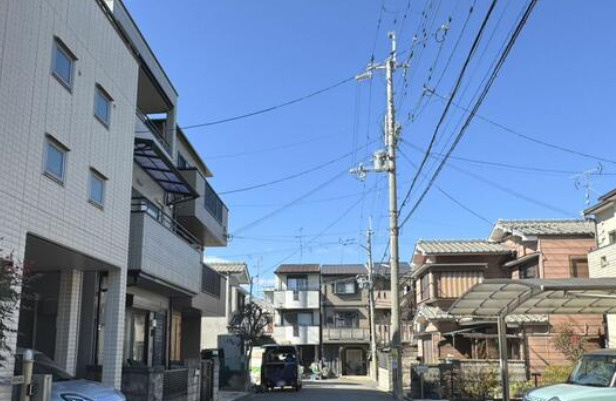 伏見区深草北鍵屋町の外観