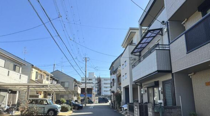伏見区深草北鍵屋町の外観