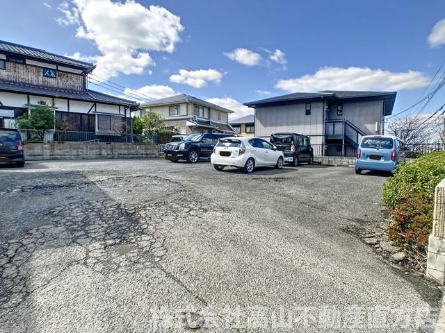 ソレアード星ヶ丘Ⅱの駐車場