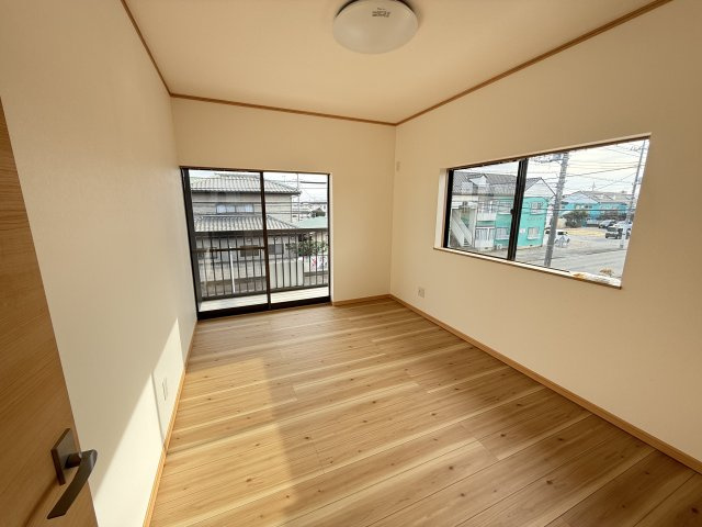前橋市山王町　中古住宅　の洋室