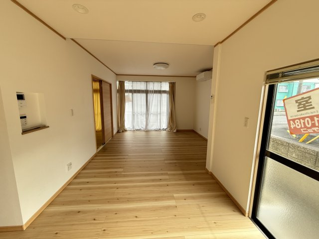 前橋市山王町　中古住宅　の居間・リビング