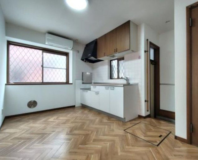 【居間・リビング】 | 池袋本町二丁目戸建 | ゆったり過ごせるリビングです