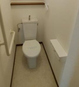 【トイレ】 | 池袋本町二丁目戸建 | コンパクトで使いやすいトイレです