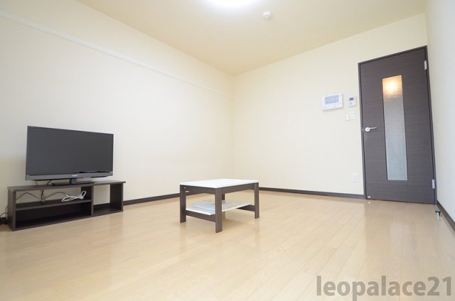 【居間・リビング】 | クレイノ楓 | 画像6