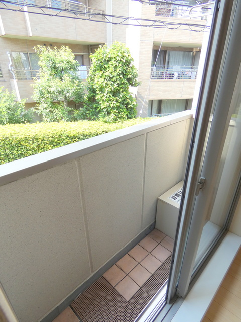 ロイヤル上北沢のバルコニー