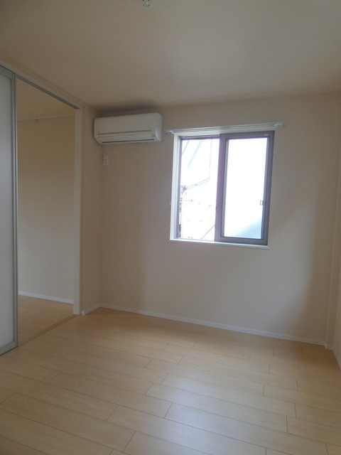 ロイヤル上北沢の居間・リビング