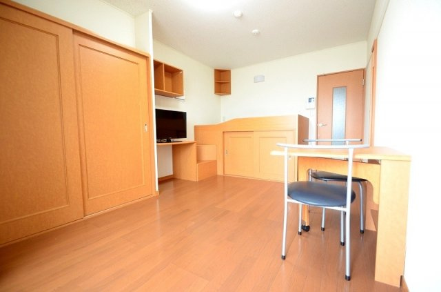 【居間・リビング】 | レオパレス大楽寺 | 画像5